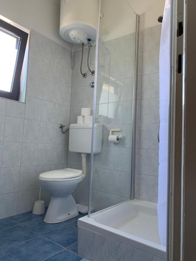 Apartments Ema Sali Luaran gambar
