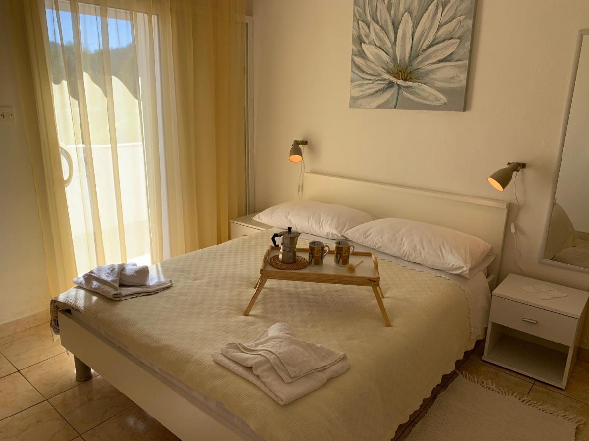 Apartments Ema Sali Luaran gambar