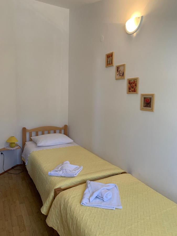 Apartments Ema Sali Luaran gambar