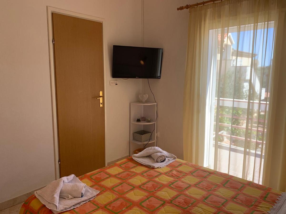 Apartments Ema Sali Luaran gambar