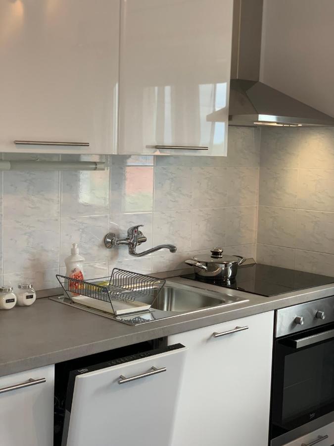 Apartments Ema Sali Luaran gambar