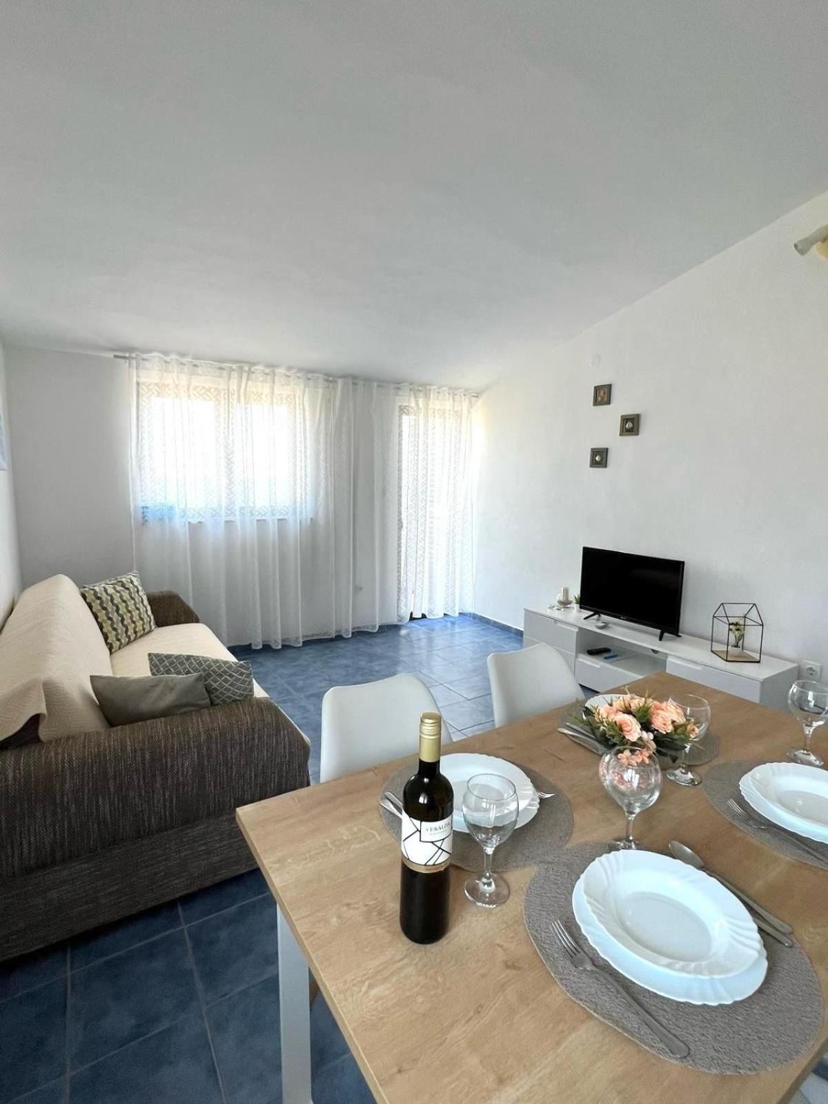 Apartments Ema Sali Luaran gambar