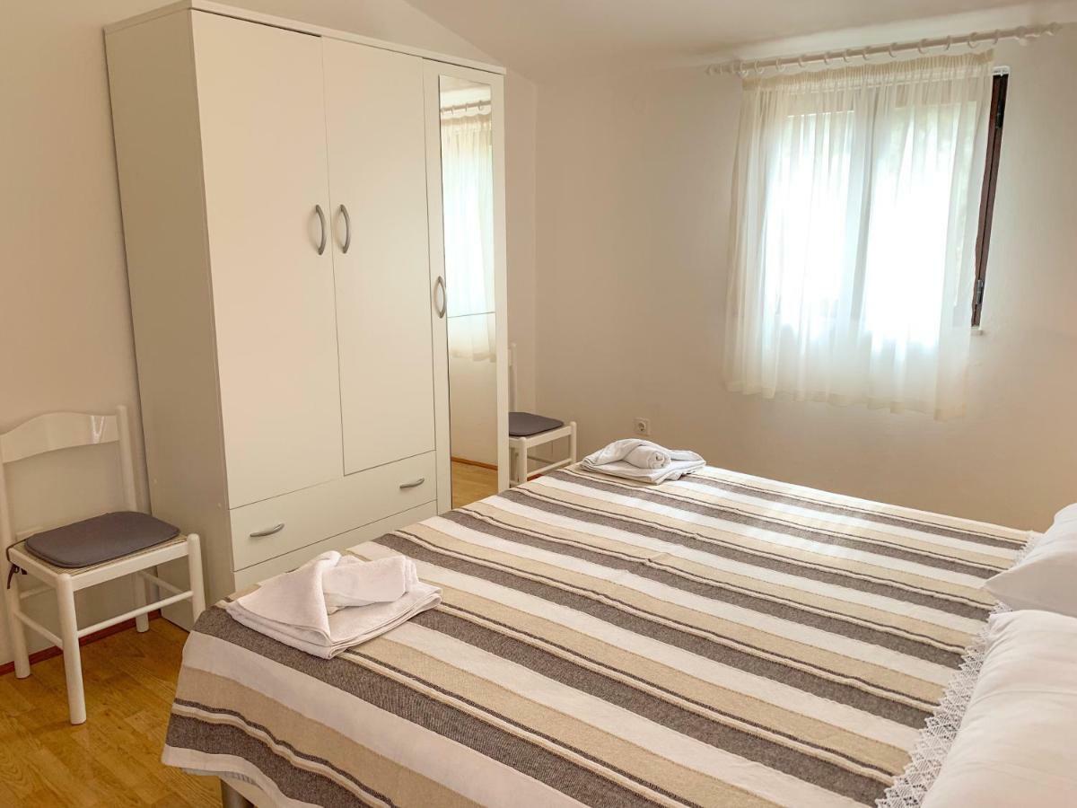Apartments Ema Sali Luaran gambar